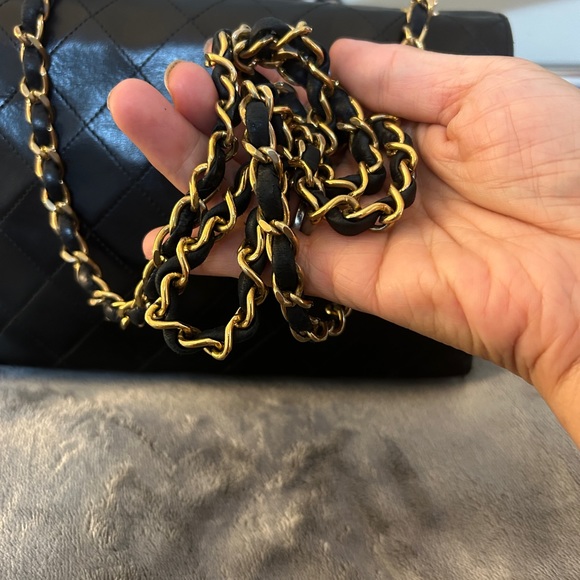 Chanel Vintage Big CC - Picture 7 of 9